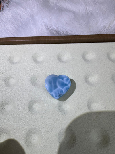 Love-shaped Larimar, with dimensions of 20mm × 22mm