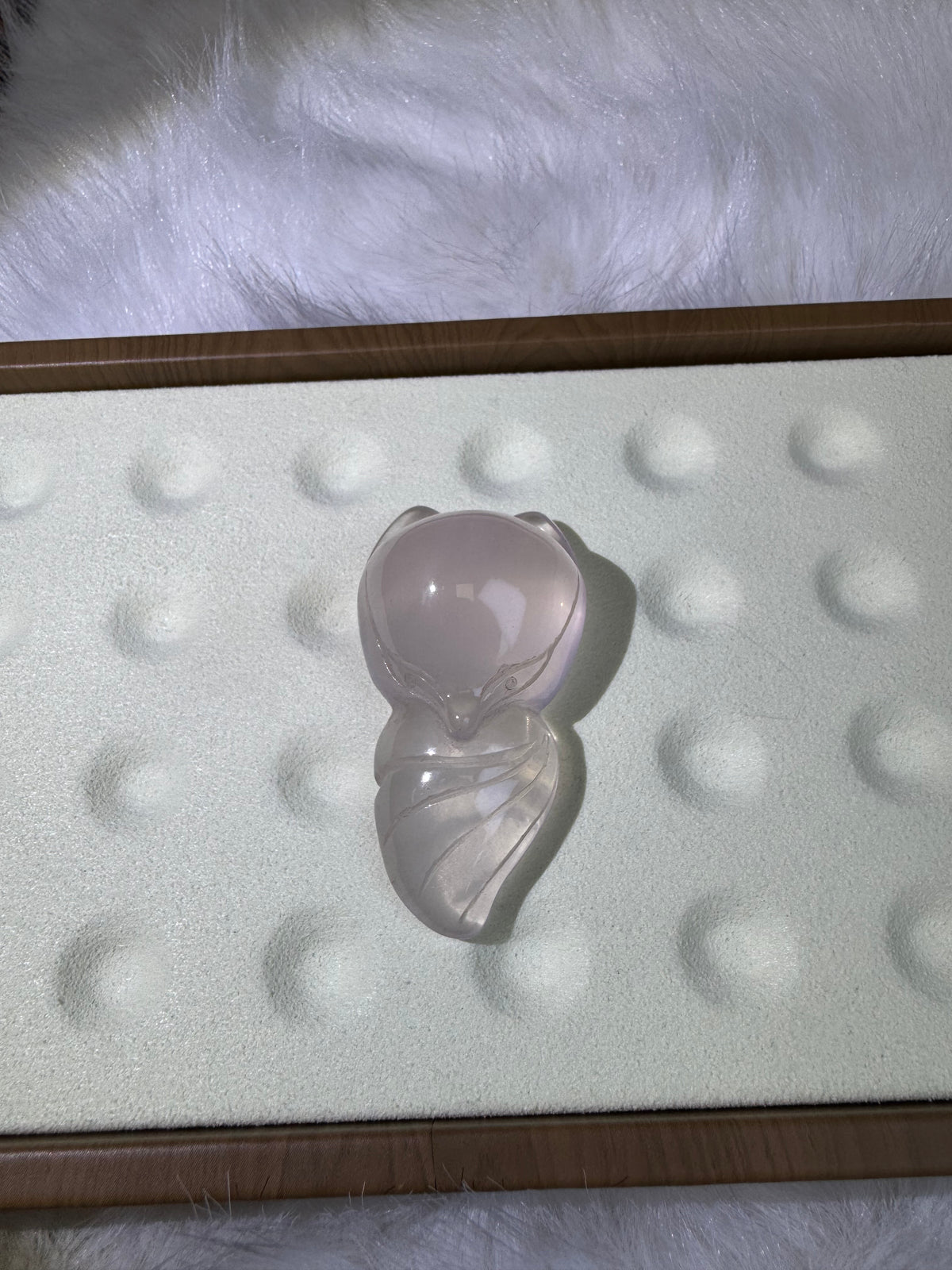 Rose quartz fox pendant, with dimensions of 57mm × 31mm